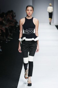 Hartono Gan Mazda in Association. Jakarta Fashion Week 2015 at Senayan City. Jakarta. [Foto: Mohammad Abduh/Wolipop]