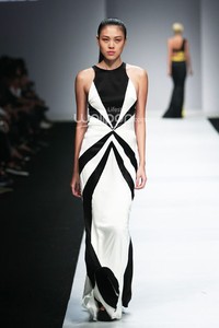 Hartono Gan Mazda in Association. Jakarta Fashion Week 2015 at Senayan City. Jakarta. [Foto: Mohammad Abduh/Wolipop]