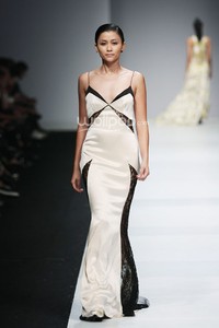 Hartono Gan Mazda in Association. Jakarta Fashion Week 2015 at Senayan City. Jakarta. [Foto: Mohammad Abduh/Wolipop]