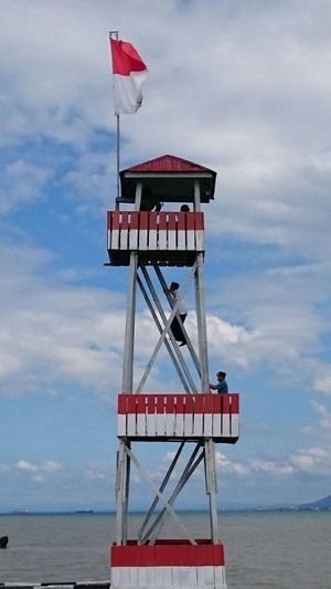 Usai Panjat Menara Tertinggi, Jokowi Perintahkan Poles Wajah Perbatasan RI