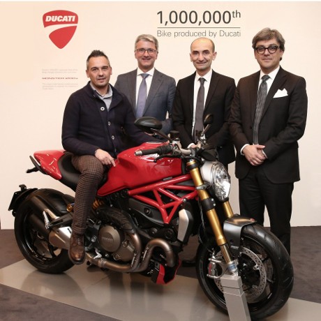 Pria Ini Dapat Motor Ducati ke 1 Juta Unit