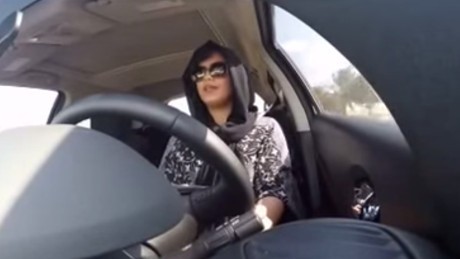 Nekat Nyupir Sendiri, 2 Perempuan Arab ini Dibui