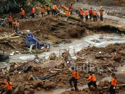 Korban Tewas Longsor Banjarnegara Jadi 63 Orang