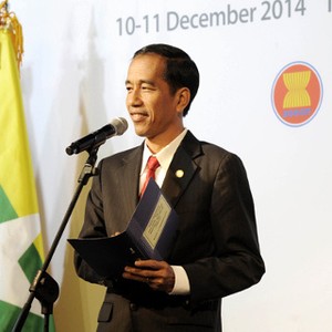 Batal Bahas Rupiah, Jokowi dan Sejumlah Menteri Bahas APBN-P Malam-malam