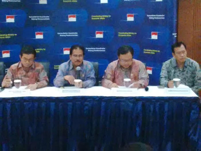 Dolar Nyaris Tembus Rp 13.000, Pemerintah dan BI Merapat