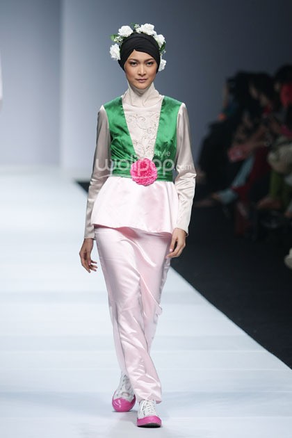 Risty Tagor Secret Garden. Jakarta Fashion Week 2015 at Senayan City. Jakarta. [Foto: Mohammad Abduh/Wolipop]