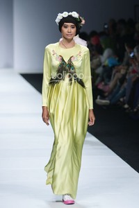 Risty Tagor Secret Garden. Jakarta Fashion Week 2015 at Senayan City. Jakarta. [Foto: Mohammad Abduh/Wolipop]