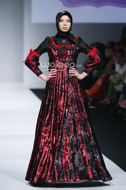 Anggia Mawardi Secret Garden. Jakarta Fashion Week 2015 at Senayan City. Jakarta. [Foto: Mohammad Abduh/Wolipop]