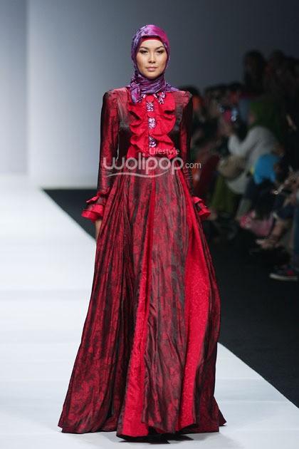 Anggia Mawardi Secret Garden. Jakarta Fashion Week 2015 at Senayan City. Jakarta. [Foto: Mohammad Abduh/Wolipop]