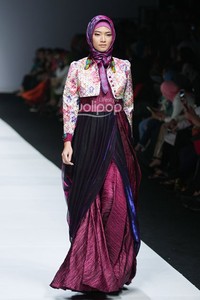 Anggia Mawardi Secret Garden. Jakarta Fashion Week 2015 at Senayan City. Jakarta. [Foto: Mohammad Abduh/Wolipop]