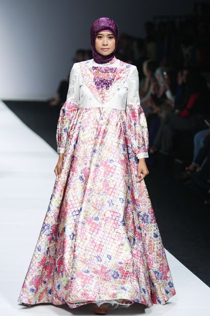 Anggia Mawardi Secret Garden. Jakarta Fashion Week 2015 at Senayan City. Jakarta. [Foto: Mohammad Abduh/Wolipop]