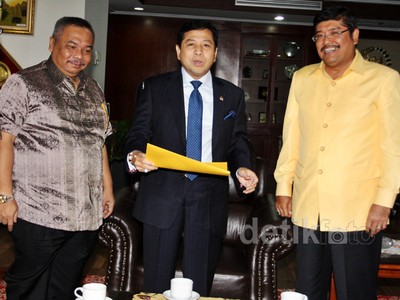 Setya Novanto Sambut Kubu Agung di DPR
