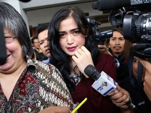 Pihak Gereja Masih Rahasiakan Soal Bukti Pernikahan Jessica dan Ludwig