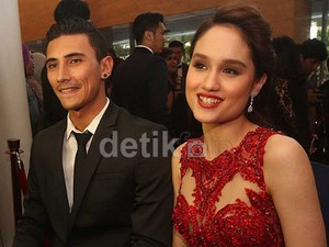 Gebetan Cinta Bukan Adik Ronaldo, Dia Peselancar di Bali