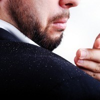 Tak Cuma di Kulit Kepala, Area Tubuh Ini Juga Bisa Ketombean