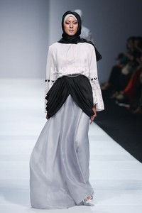 Zaskia Sungkar Secret Garden. Jakarta Fashion Week 2015 at Senayan City. Jakarta. [Foto: Mohammad Abduh/Wolipop]