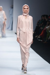 Zaskia Sungkar Secret Garden. Jakarta Fashion Week 2015 at Senayan City. Jakarta. [Foto: Mohammad Abduh/Wolipop]