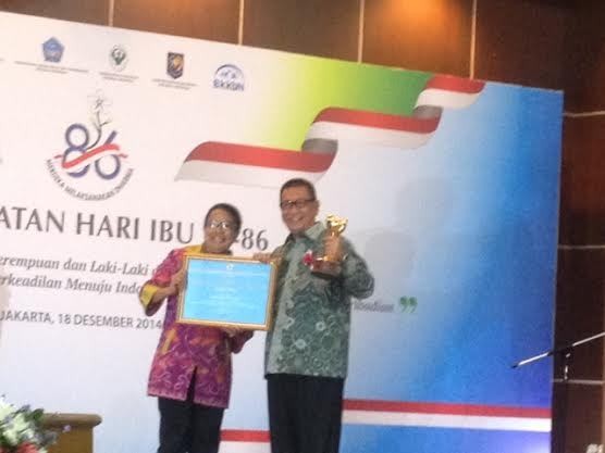 Peringatan Hari Ibu, Menteri Yohana Beri Penghargaan pada Pemda Terbaik