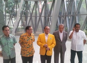 Kubu Ical ke Agung cs : Mari Kita Duduk Bersama