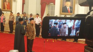 Jokowi Lantik Chozin Chumaidy Jadi Dubes RI untuk Lebanon