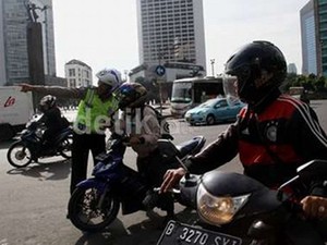 Biar Adil, Coba Mobil Dilarang Lewat HI