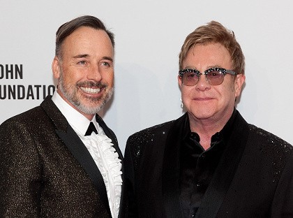 Elton John dan Kekasih Prianya Akan Menikah Akhir Pekan Ini