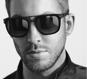 Foto: Tampannya Calvin Harris Tampil Perdana Jadi Model Emporio Armani
