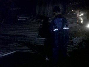 Angin Puting Beliung Sapu 9 Kios di Jalan Rumah Sakit