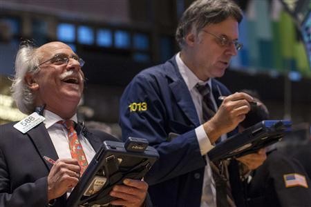 The Fed Tak Mau Buru-buru Naikkan Suku Bunga, Wall Street Melonjak Tinggi