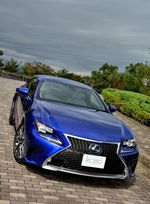 Mobil Bintang 5 Lexus RC350 F Sport