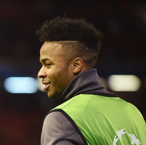 Sterling Disarankan Tetap di Anfield Setidaknya untuk 4-5 Tahun Lagi