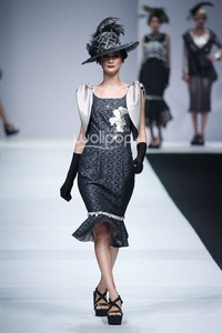 Abee by Ariy Arka Witchery of Mandalika. Jakarta Fashion Week 2015 at Senayan City. Jakarta. [Foto: Mohammad Abduh/Wolipop]