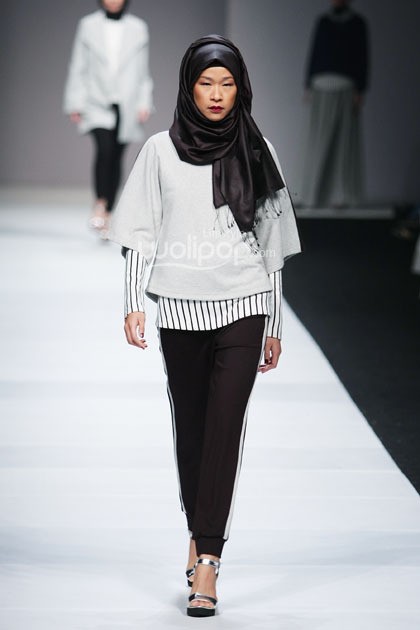 Rani Hatta Witchery of Mandalika. Jakarta Fashion Week 2015 at Senayan City. Jakarta. [Foto: Mohammad Abduh/Wolipop]