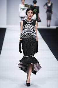 Abee by Ariy Arka Witchery of Mandalika. Jakarta Fashion Week 2015 at Senayan City. Jakarta. [Foto: Mohammad Abduh/Wolipop]