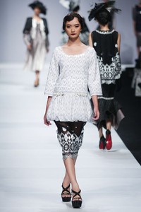 Abee by Ariy Arka Witchery of Mandalika. Jakarta Fashion Week 2015 at Senayan City. Jakarta. [Foto: Mohammad Abduh/Wolipop]