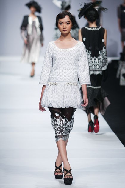 Abee by Ariy Arka Witchery of Mandalika. Jakarta Fashion Week 2015 at Senayan City. Jakarta. [Foto: Mohammad Abduh/Wolipop]