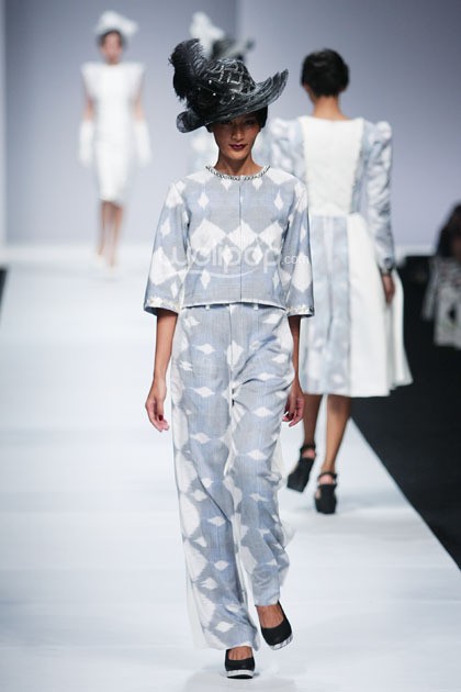 Abee by Ariy Arka Witchery of Mandalika. Jakarta Fashion Week 2015 at Senayan City. Jakarta. [Foto: Mohammad Abduh/Wolipop]