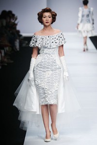 Abee by Ariy Arka Witchery of Mandalika. Jakarta Fashion Week 2015 at Senayan City. Jakarta. [Foto: Mohammad Abduh/Wolipop]