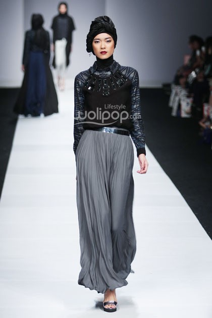 Rani Hatta Witchery of Mandalika. Jakarta Fashion Week 2015 at Senayan City. Jakarta. [Foto: Mohammad Abduh/Wolipop]