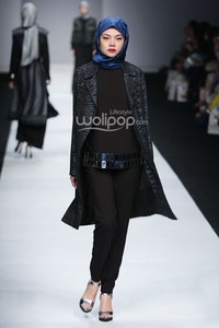 Rani Hatta Witchery of Mandalika. Jakarta Fashion Week 2015 at Senayan City. Jakarta. [Foto: Mohammad Abduh/Wolipop]
