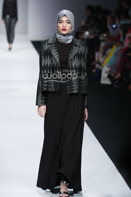 Rani Hatta Witchery of Mandalika. Jakarta Fashion Week 2015 at Senayan City. Jakarta. [Foto: Mohammad Abduh/Wolipop]