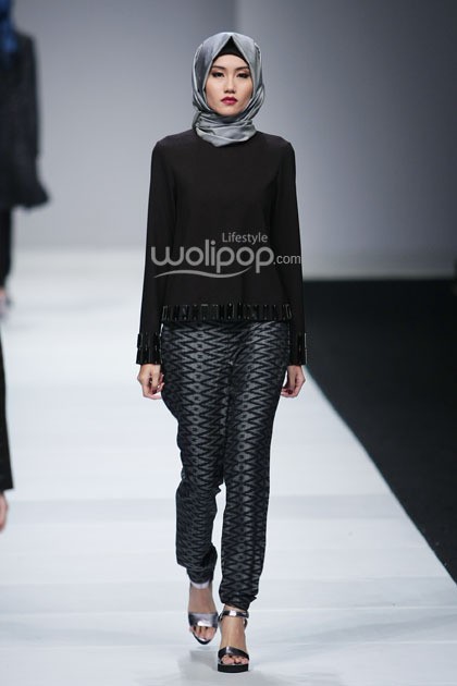 Rani Hatta Witchery of Mandalika. Jakarta Fashion Week 2015 at Senayan City. Jakarta. [Foto: Mohammad Abduh/Wolipop]
