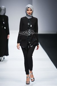 Rani Hatta Witchery of Mandalika. Jakarta Fashion Week 2015 at Senayan City. Jakarta. [Foto: Mohammad Abduh/Wolipop]