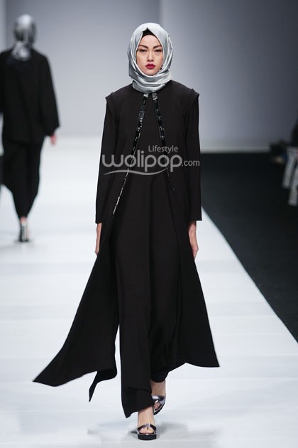 Rani Hatta Witchery of Mandalika. Jakarta Fashion Week 2015 at Senayan City. Jakarta. [Foto: Mohammad Abduh/Wolipop]