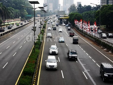 Tips Tetap Aman Saat Mobil Anda Bermasalah di Jalanan