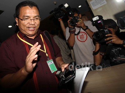 Denny Indrayana Lapor Kekayaan ke KPK
