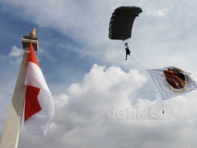 Upacara Peringatan Hari Bela Negara di Monas