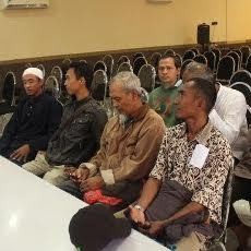 Anggota JAS akan Sweeping Karyawan Muslim Beratribut Natal