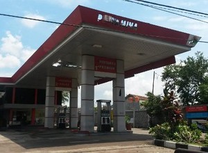 Dihantam Angin Puting Beliung, SPBU 24 Jam di Ujungberung Ini Tutup
