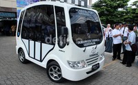     Ini adalah mobil tenaga surya Suryawangsa 2.